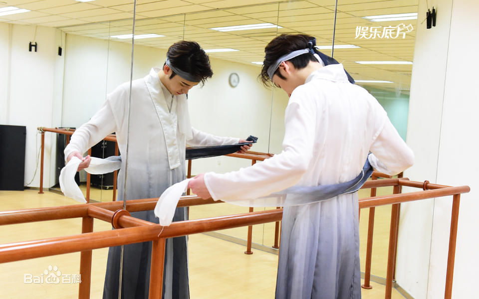 李东阳(Young)娱乐底片性感图片壁纸