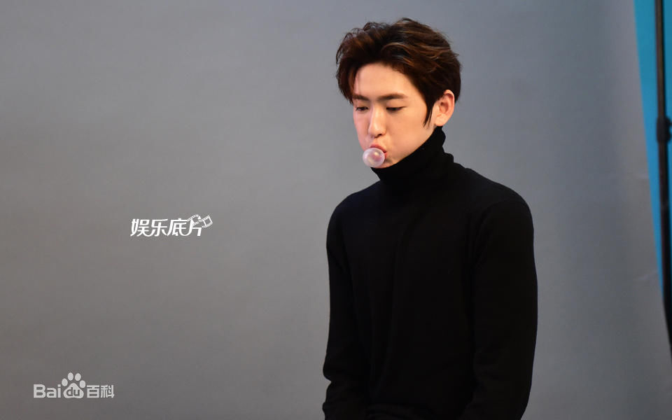 李东阳(Young)娱乐底片性感图片壁纸