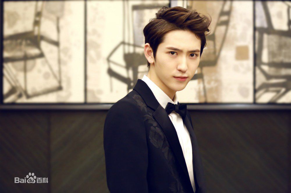 李东阳(Young)最新情人节壁纸