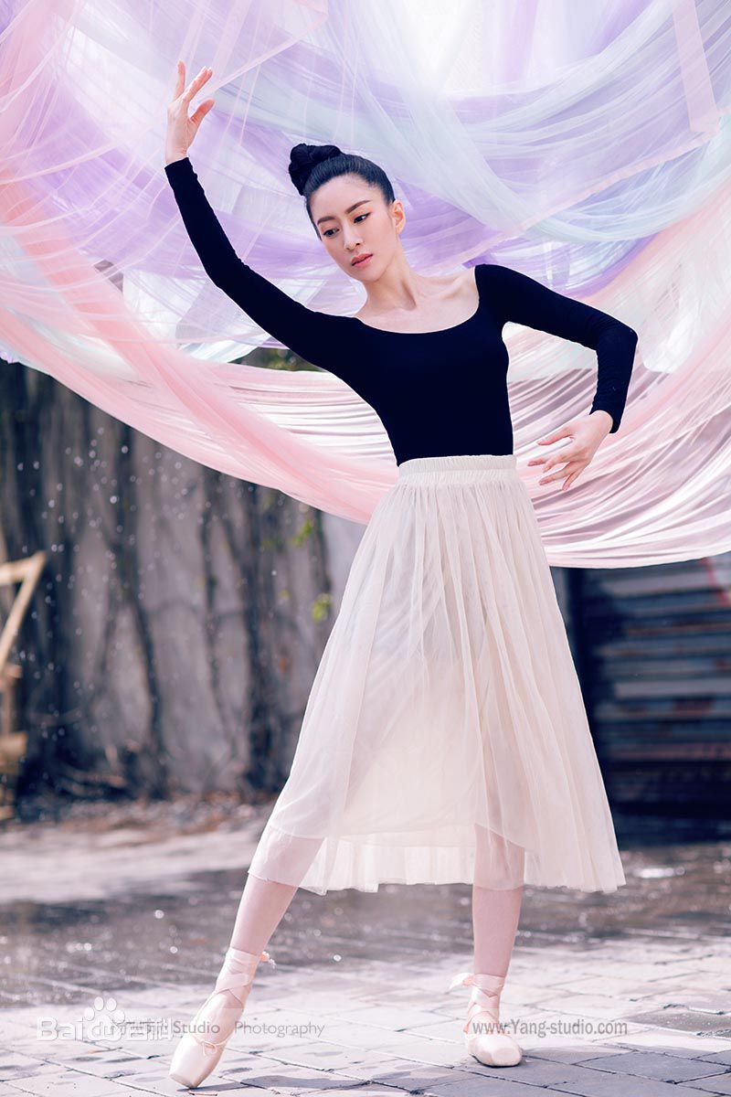 杨采盈(michelle) 飘逸芭蕾性感图片图集
