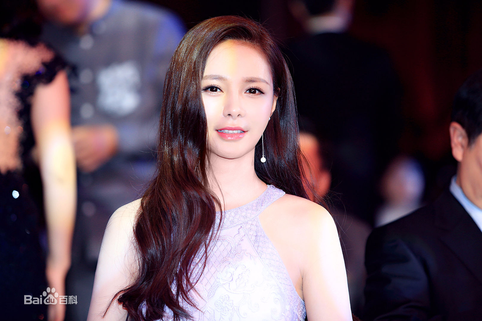 沈梦辰(Shen Mengchen)瑞丽美容大赏素颜照相册