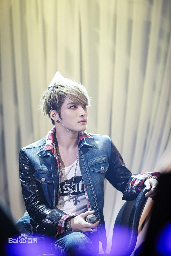 金在中(キム ジェジュン、Kim Jae Joong、Kim Jae Jung、JeJung、J-JUN)2014年演唱会图册