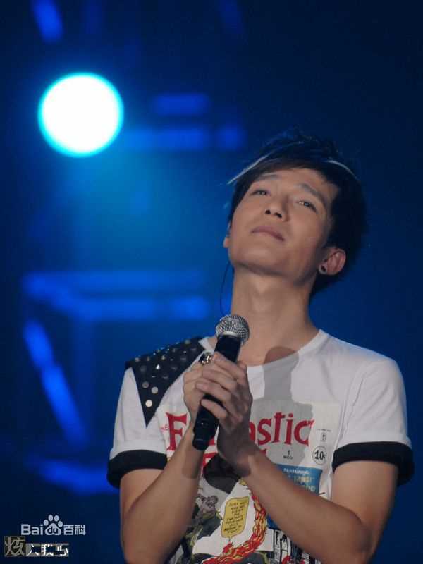 陈楚生2010年值得就去做成都演唱会生活照相册