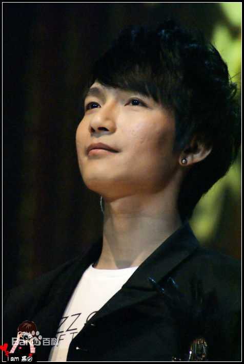 陈楚生2010南京红牛不插电演唱会性感图片图集