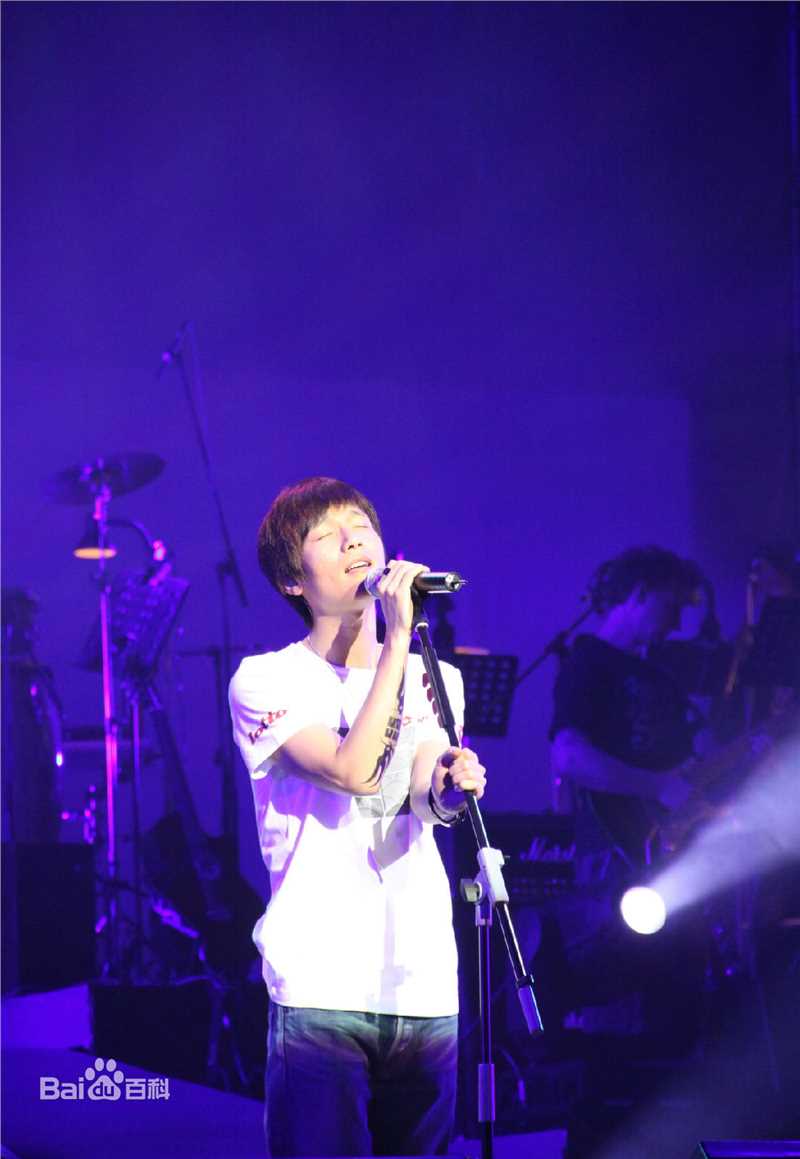 陈楚生2010有型有音乐深圳演唱会前后照片