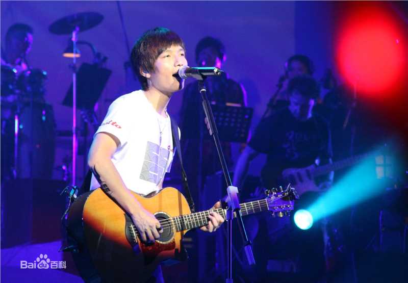 陈楚生2010有型有音乐深圳演唱会前后照片