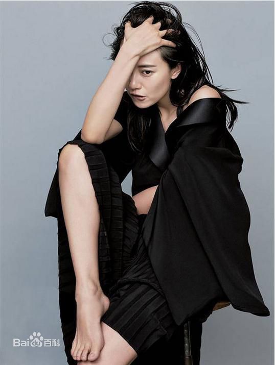 高圆圆(Gao Yuanyuan)湿发裸妆壁纸壁纸