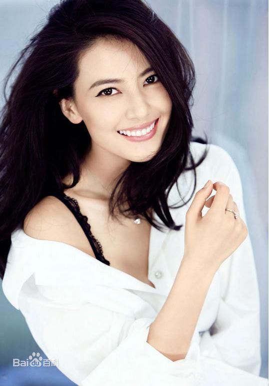 高圆圆(Gao Yuanyuan)湿发裸妆壁纸壁纸