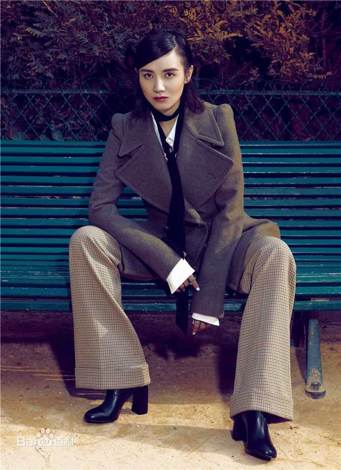 宋佳(Song Jia)精品购物指南2015年12月刊前后照片