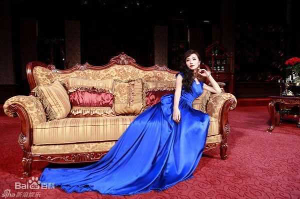 最优质陈好(Chen Hao)在2010年话剧《日出》饰演 陈白露中的相册