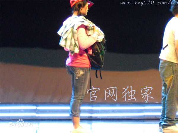 何琢言2010年话剧《守望梦想》精选剧照