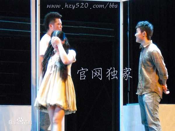 何琢言2010年话剧《守望梦想》精选剧照