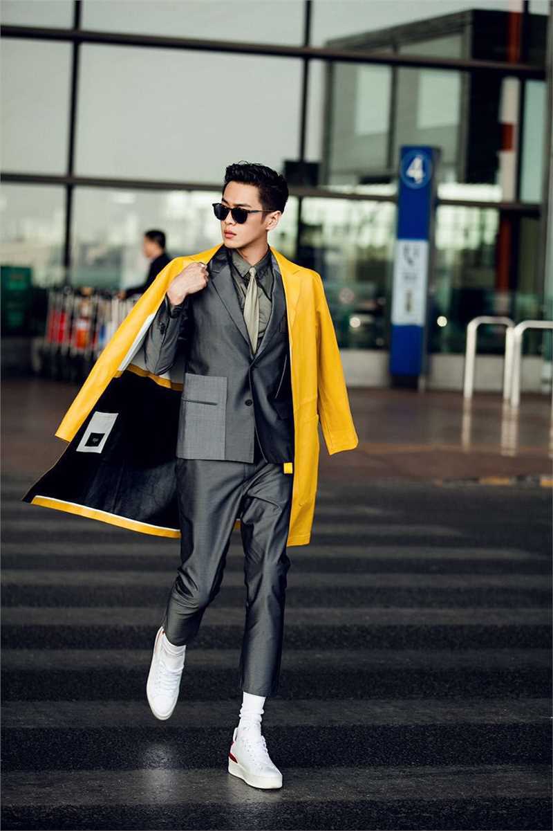 张若昀机场街拍壁纸壁纸