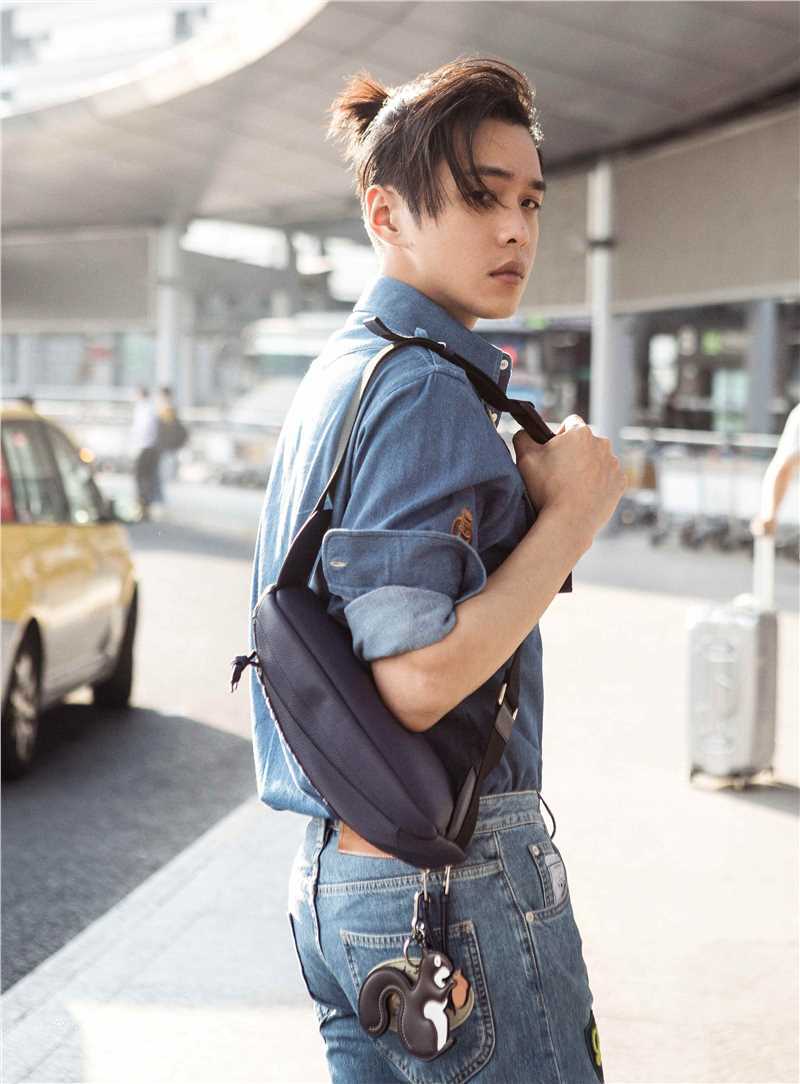 张若昀机场街拍壁纸壁纸
