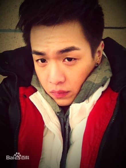 张若昀 生活照素颜照壁纸