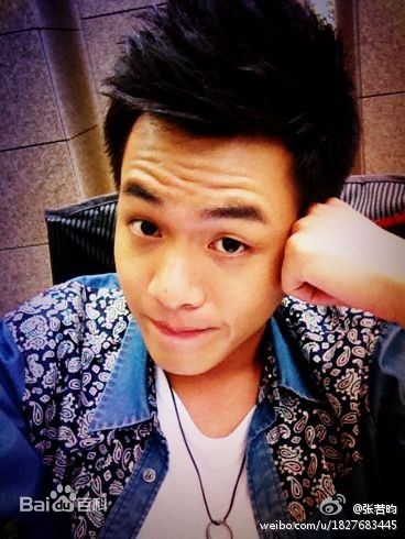 张若昀 生活照素颜照壁纸