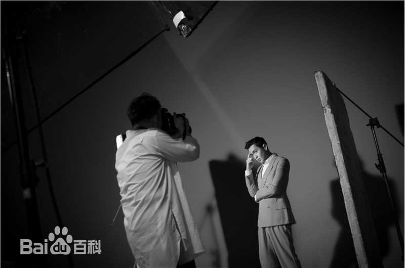 张若昀拍摄花絮前后照片