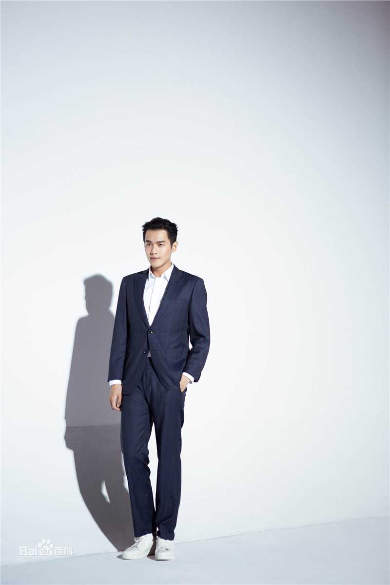 张若昀拍摄花絮前后照片