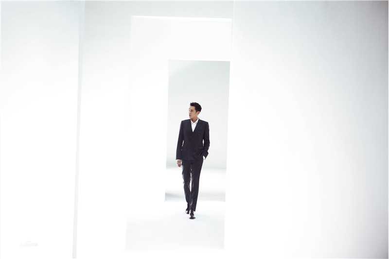 张若昀拍摄花絮前后照片