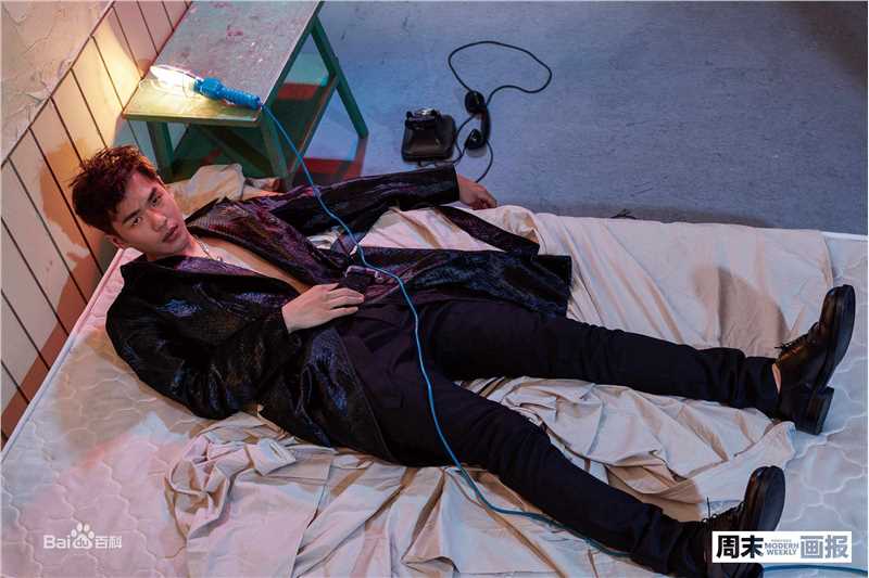 张若昀高清杂志拍摄图集