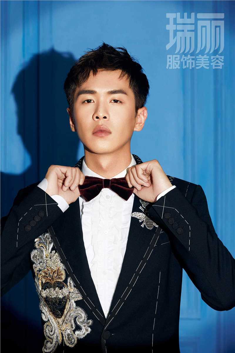 张若昀高清杂志拍摄图集