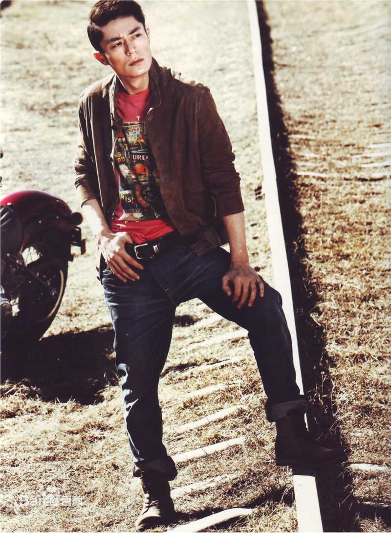 最新霍建华(Wallace Huo)在《风度men's uno》中的图集