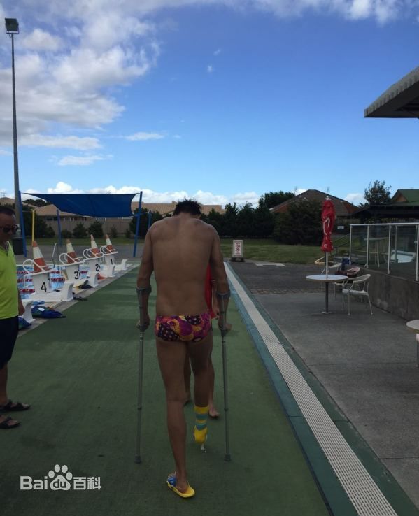 孙杨(Sun Yang)受伤性感图片图集