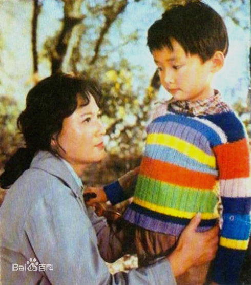 向梅代表作红色娘子军创6亿票房图片图集