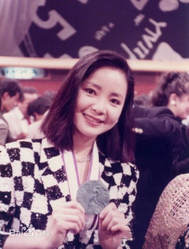 邓丽君(Teresa Teng、テレサ·テン)生活照壁纸壁纸