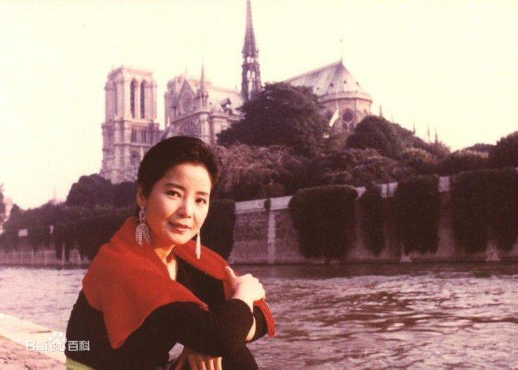 邓丽君(Teresa Teng、テレサ·テン)生活照壁纸壁纸