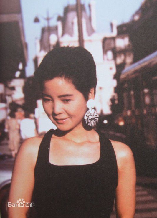 邓丽君(Teresa Teng、テレサ·テン)生活照壁纸壁纸