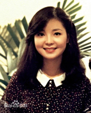 邓丽君(Teresa Teng、テレサ·テン)生活照壁纸壁纸