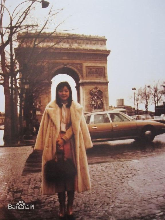 邓丽君(Teresa Teng、テレサ·テン)生活照壁纸壁纸