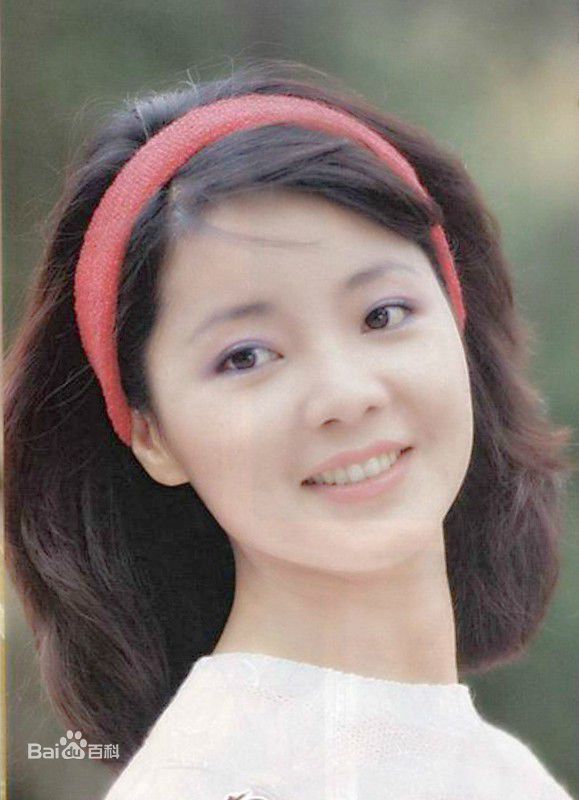 邓丽君(Teresa Teng、テレサ·テン)生活照壁纸壁纸
