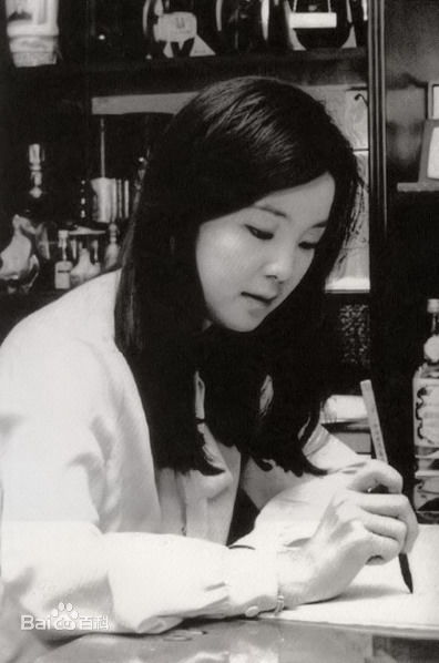 邓丽君(Teresa Teng、テレサ·テン)生活照壁纸壁纸