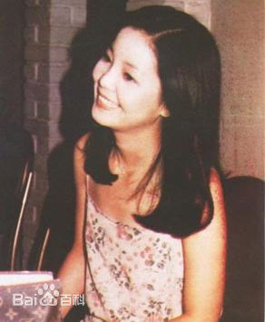 邓丽君(Teresa Teng、テレサ·テン)生活照壁纸壁纸