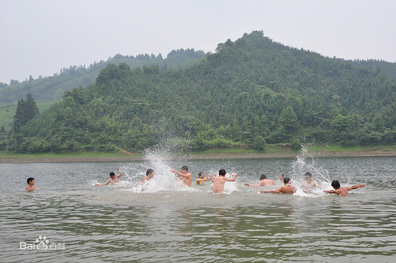 聂如良电影《遥远的天熊山》剧照