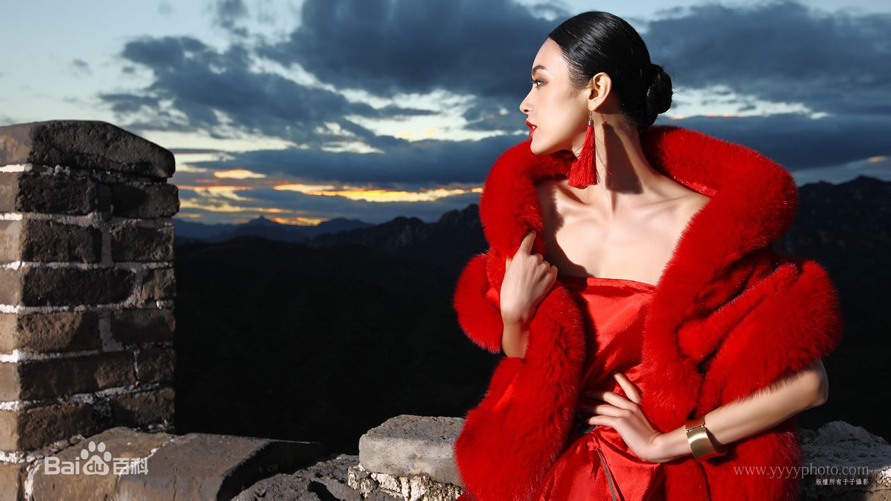 陈春(Bella)红性感图片图集