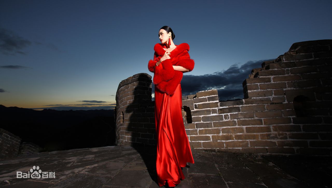 陈春(Bella)红性感图片图集