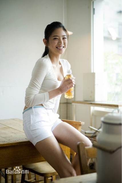 李泰林(/Lee Tae-im)代言生活照相册