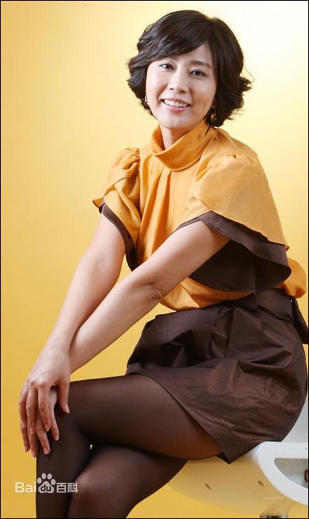 梁静雅()前后照片