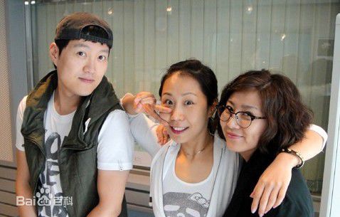 梁静雅()生活照图片图集