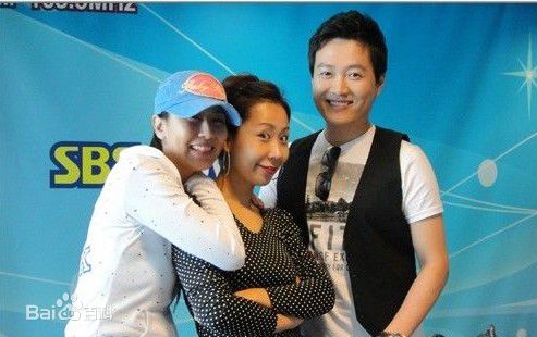 梁静雅()生活照图片图集