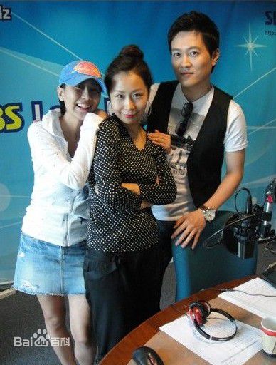 梁静雅()生活照图片图集