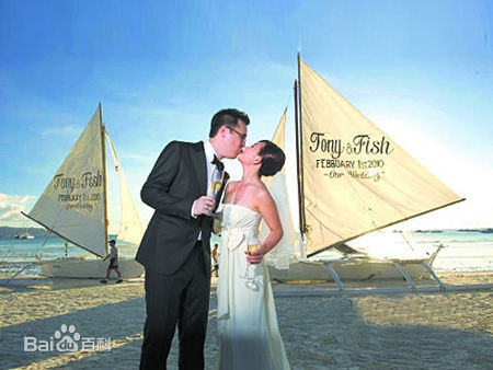 梁静茹(Fish Leong)婚纱照前后照片