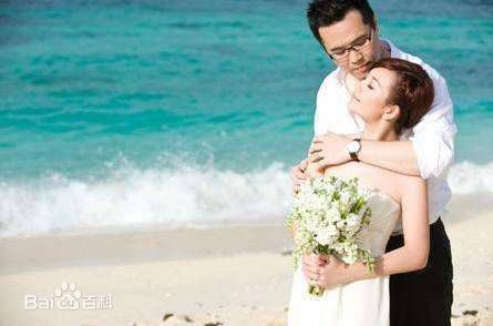 梁静茹(Fish Leong)婚纱照前后照片