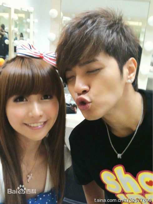 简恺乐(Butterfly Chien)与艺人的合照图片图集