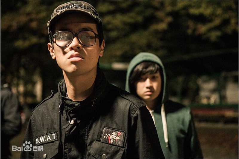 朴正民(,Park Jeong Min)新村僵尸漫画前后照片