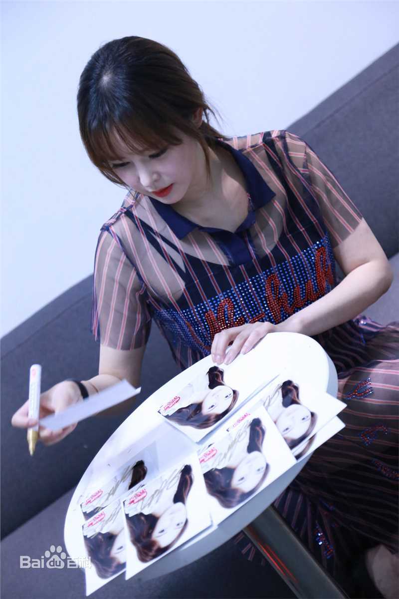 赵慧仙(CHO HYE SUN)演出饭拍壁纸壁纸