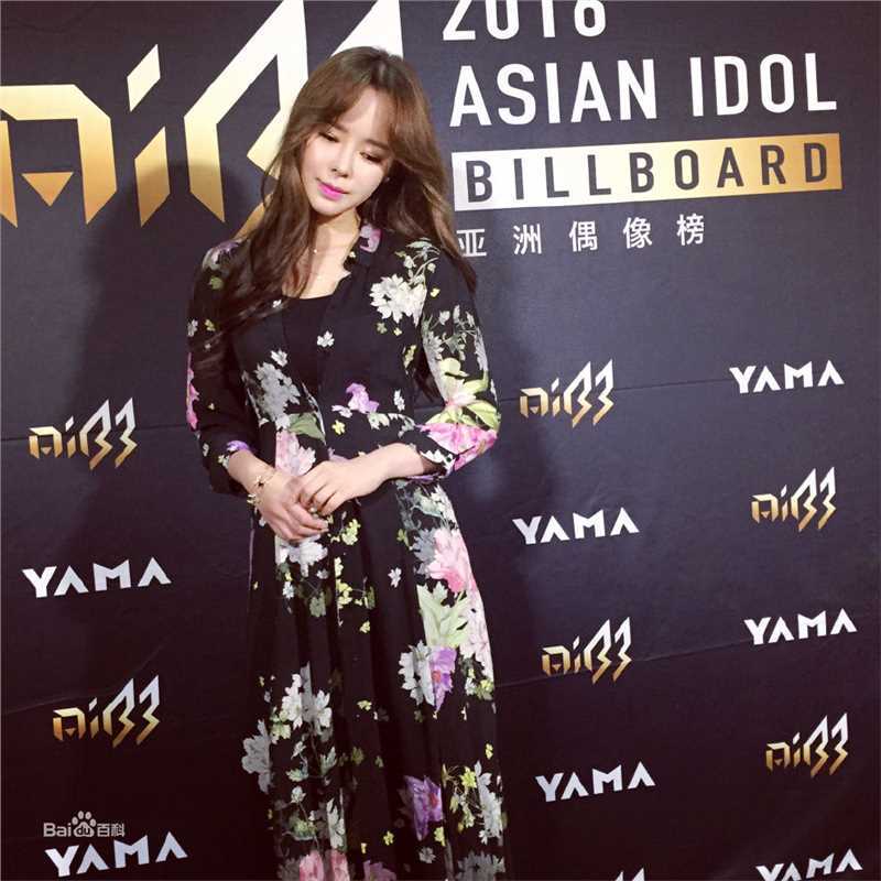 赵慧仙(CHO HYE SUN)演出饭拍壁纸壁纸